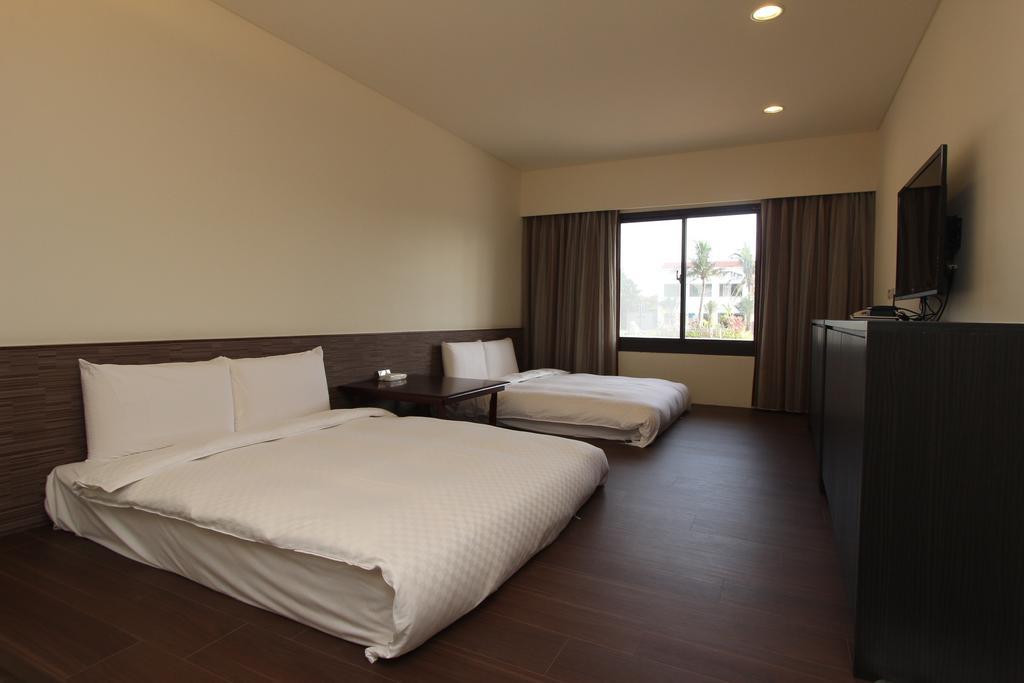 Dozen Park Kenting 墾丁12潛水訓練中心 Bed and Breakfast Exteriör bild