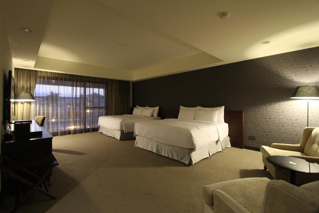 Dozen Park Kenting 墾丁12潛水訓練中心 Bed and Breakfast Exteriör bild