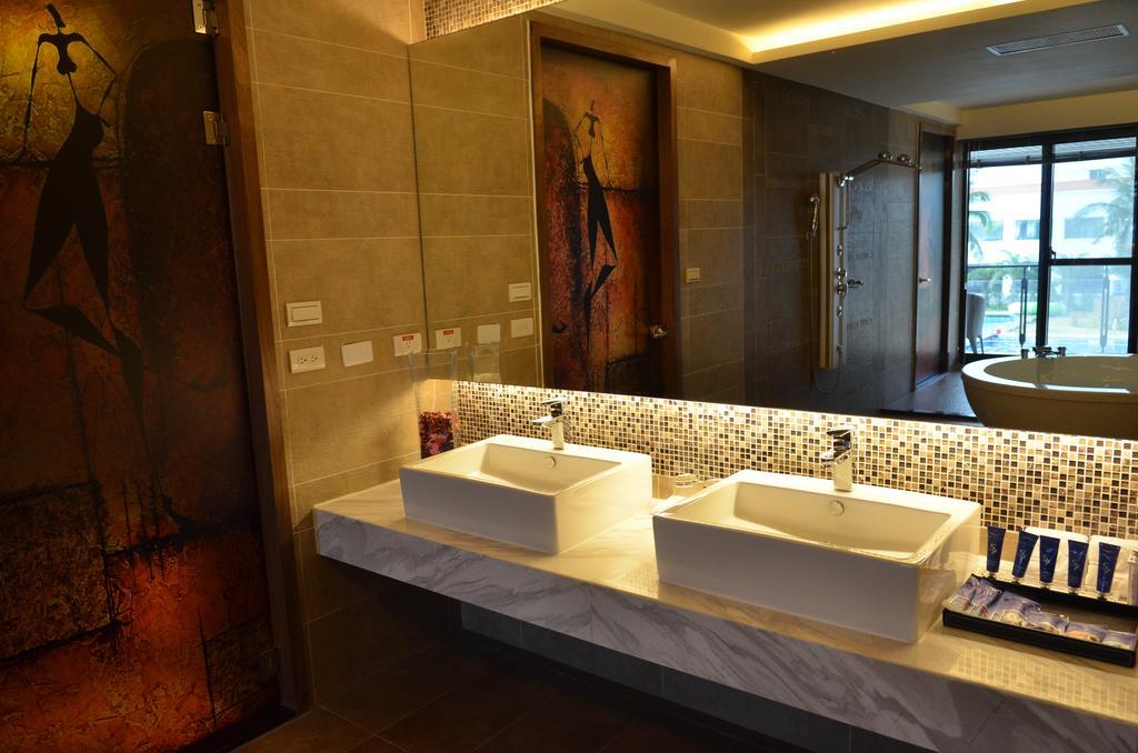 Dozen Park Kenting 墾丁12潛水訓練中心 Bed and Breakfast Exteriör bild