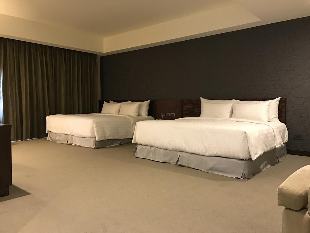 Dozen Park Kenting 墾丁12潛水訓練中心 Bed and Breakfast Exteriör bild