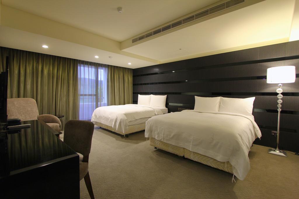Dozen Park Kenting 墾丁12潛水訓練中心 Bed and Breakfast Exteriör bild