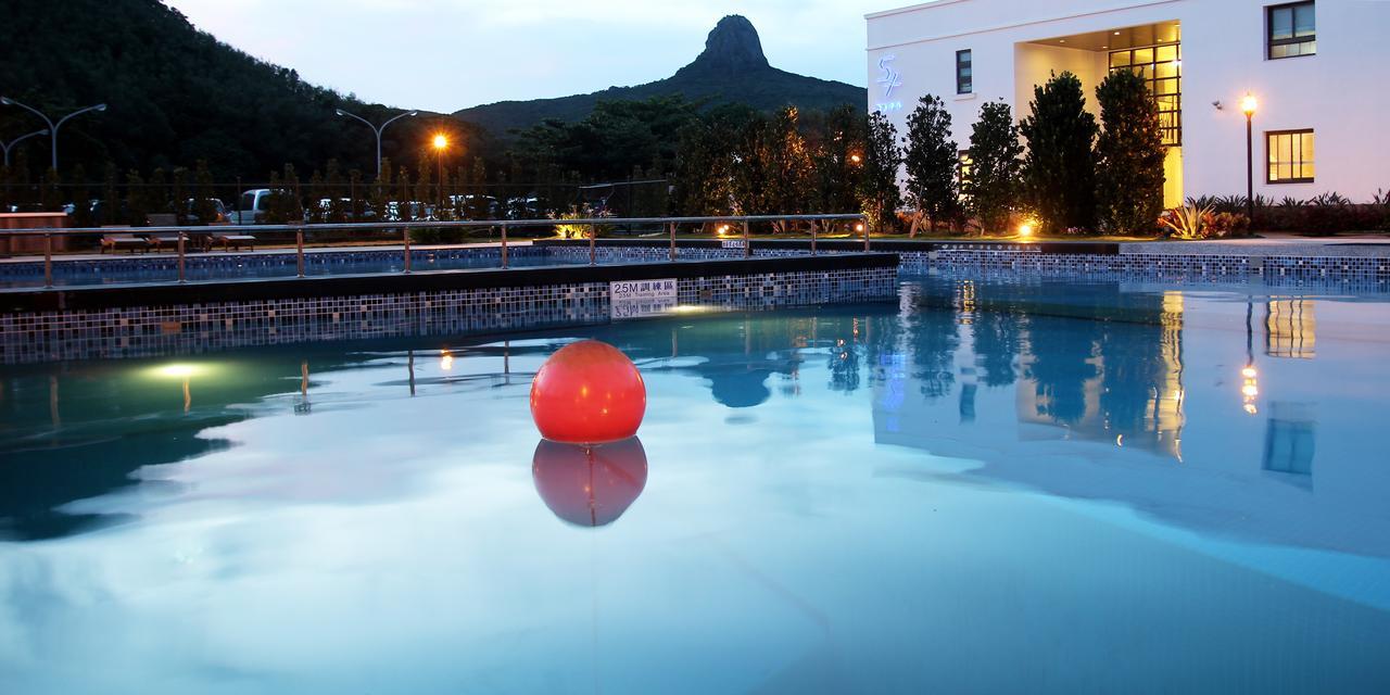 Dozen Park Kenting 墾丁12潛水訓練中心 Bed and Breakfast Exteriör bild